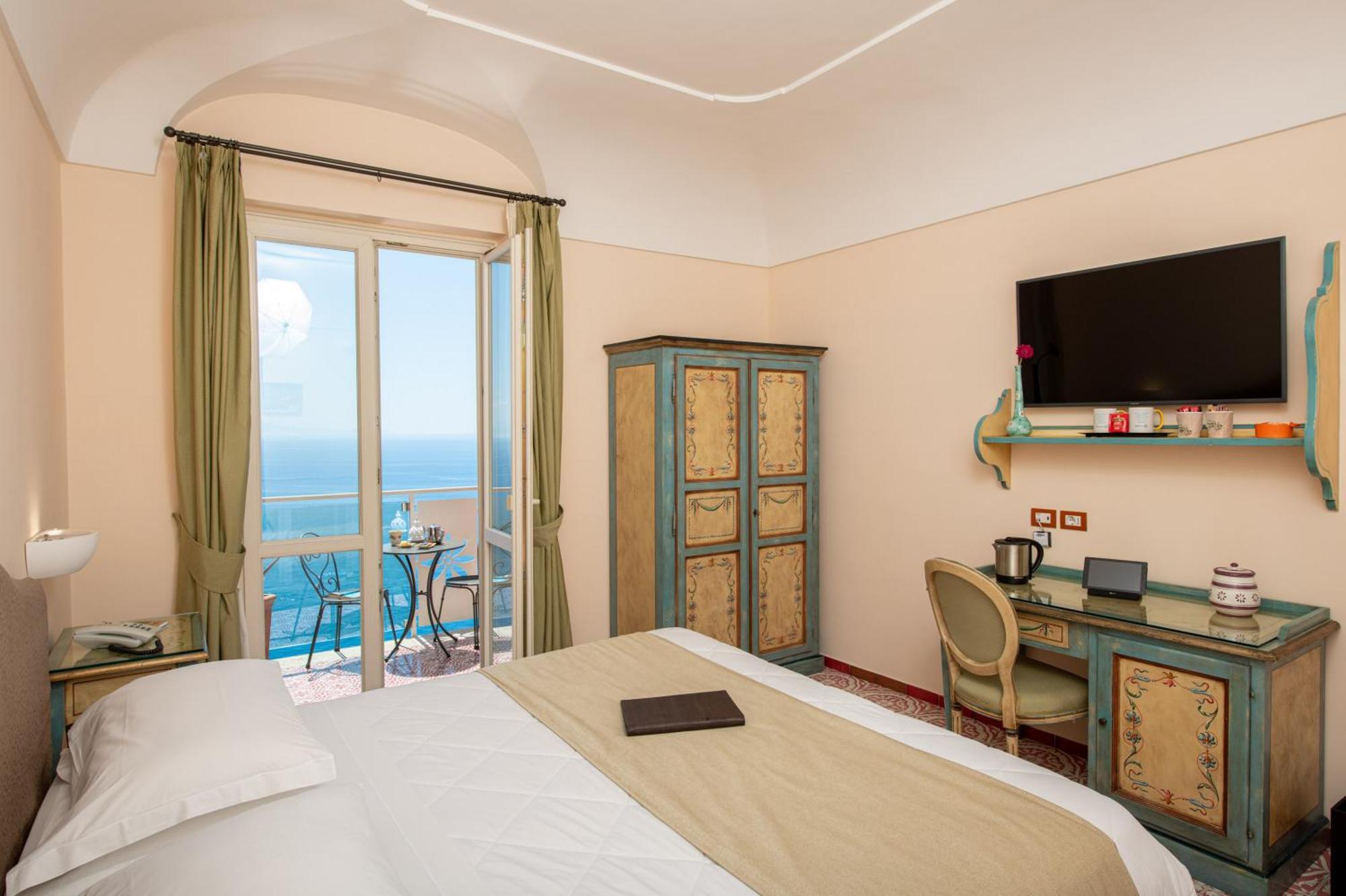 Hotel Margherita Praiano Bagian luar foto
