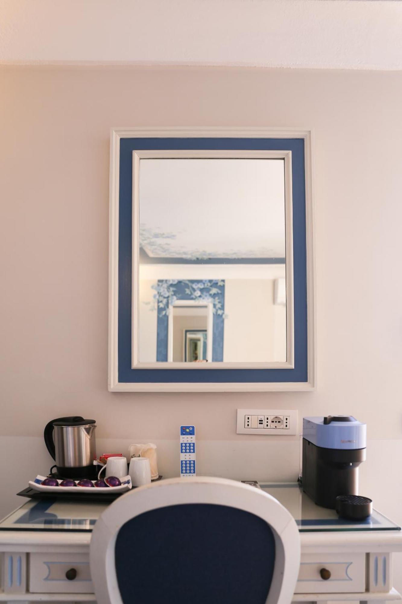Hotel Margherita Praiano Bagian luar foto