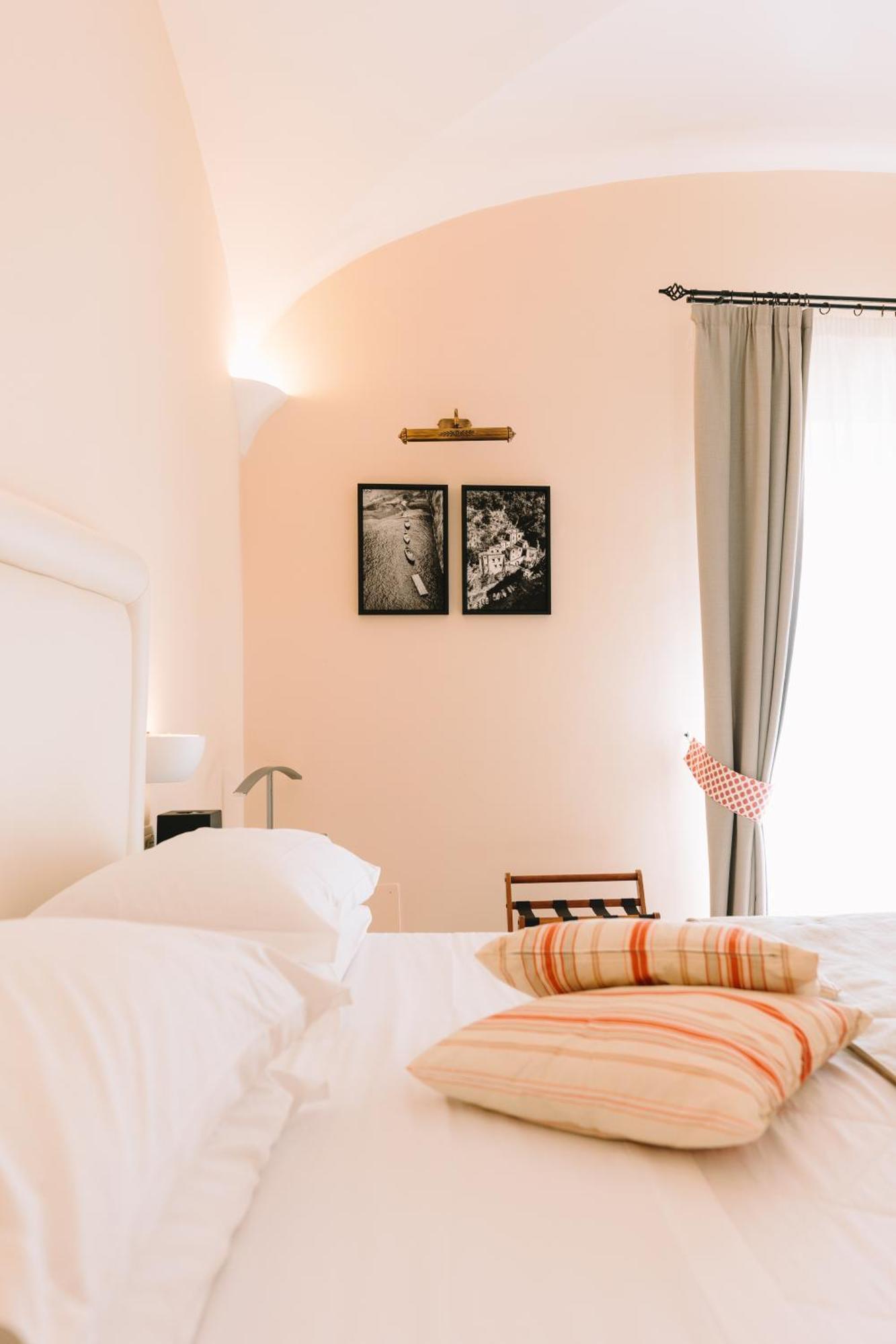 Hotel Margherita Praiano Bagian luar foto